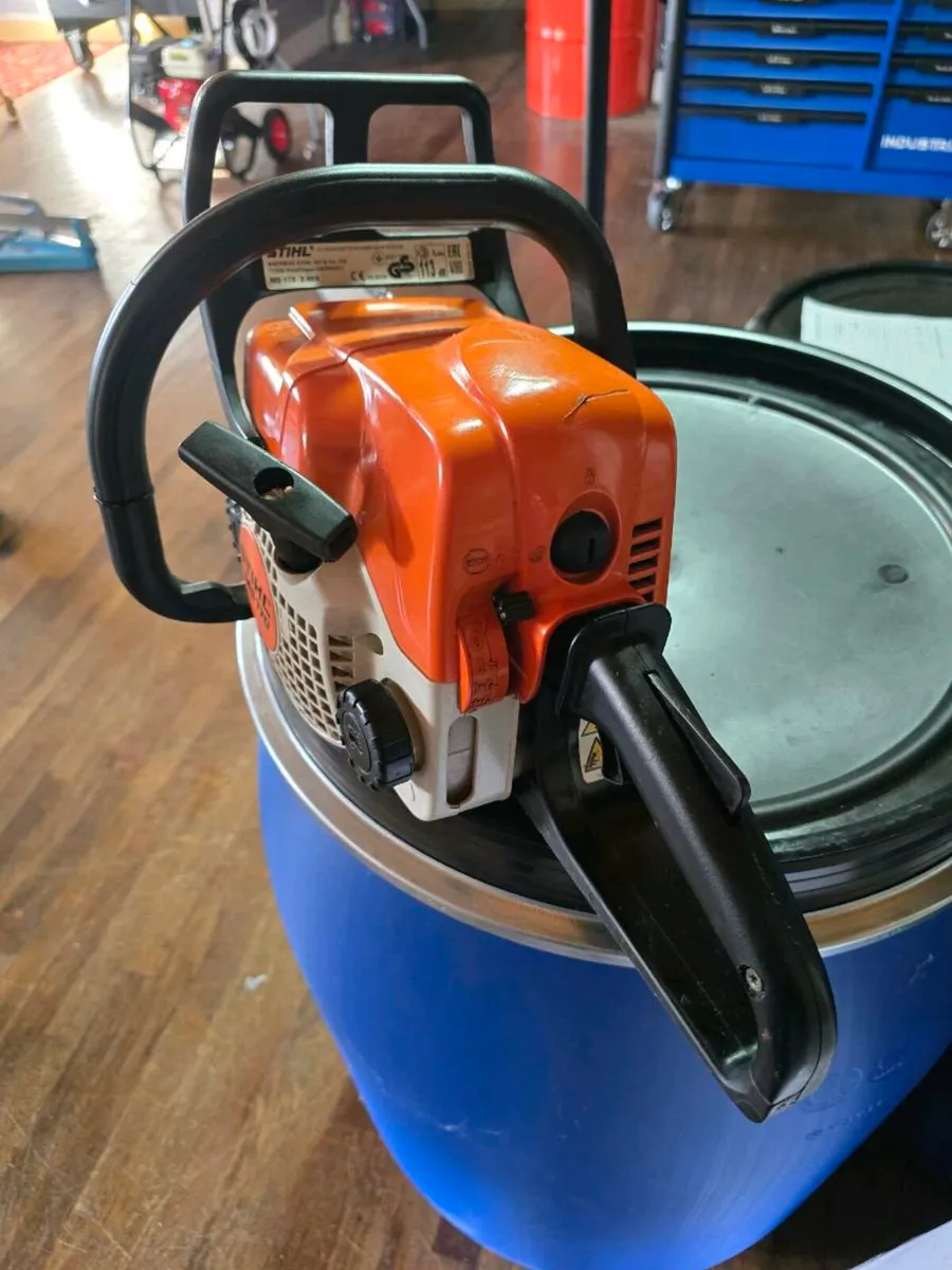 Stihl MS 170 Chainsaw - Image 3