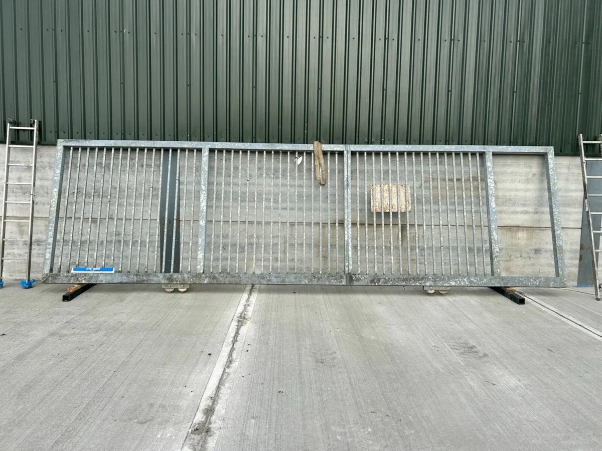 Sliding gate - Image 1