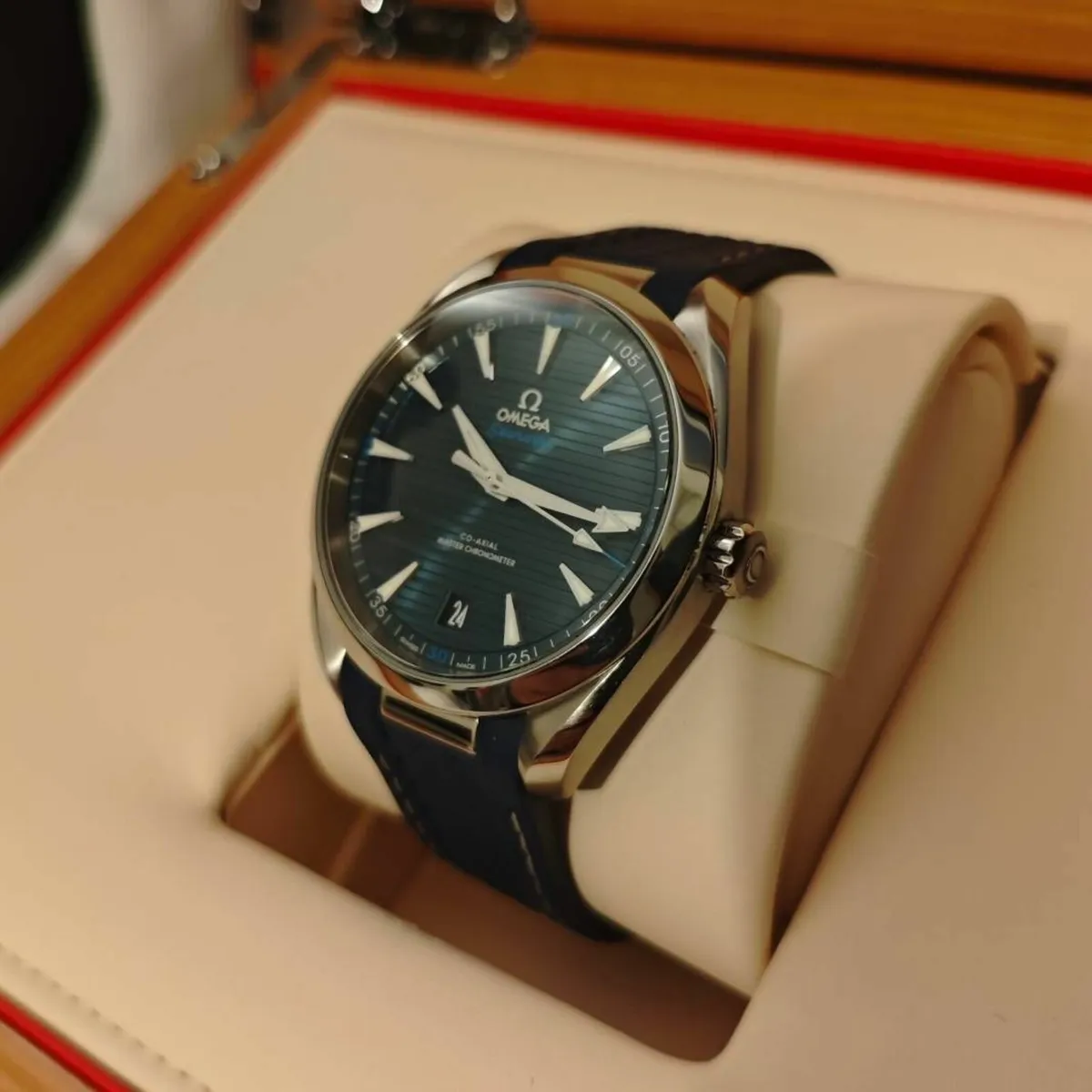 Omega Seamaster Aqua Terra - Image 3
