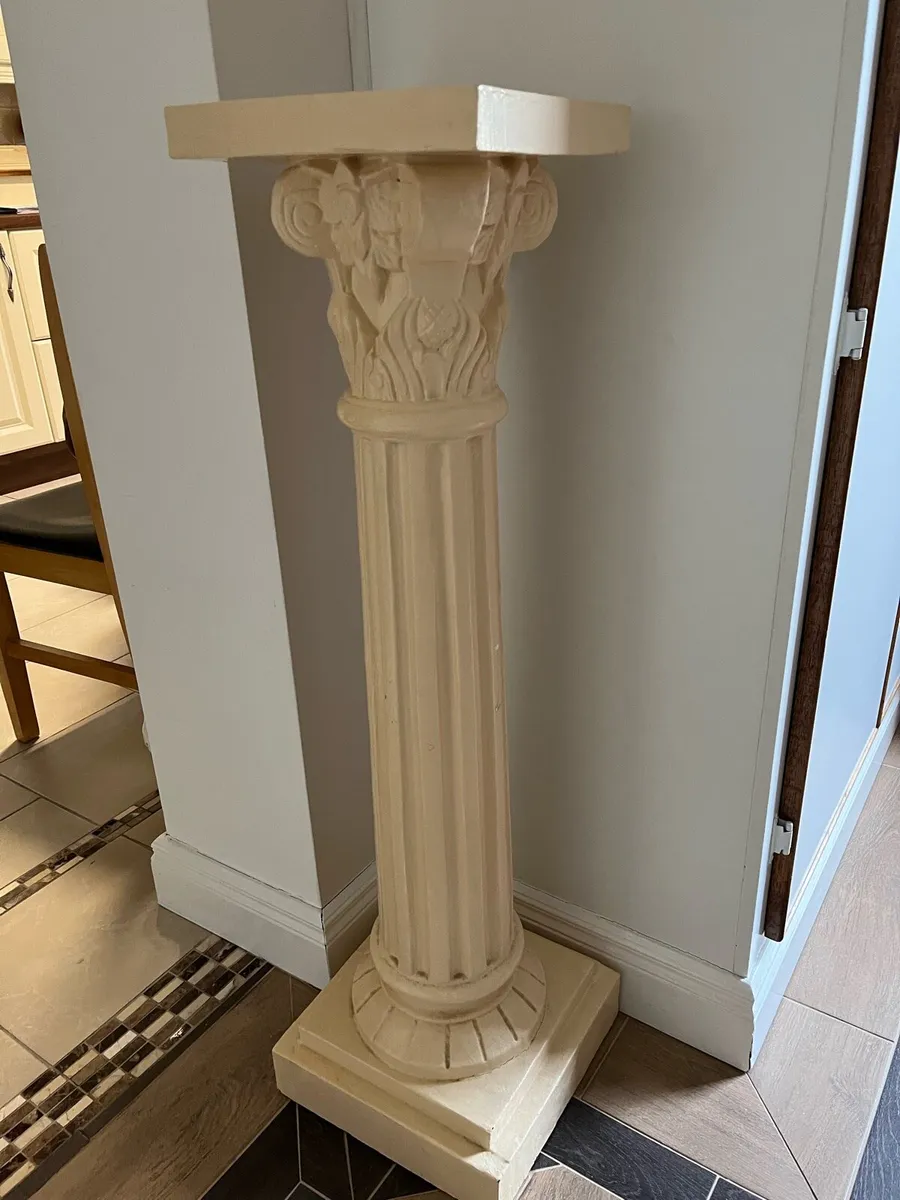 Stand - Image 2