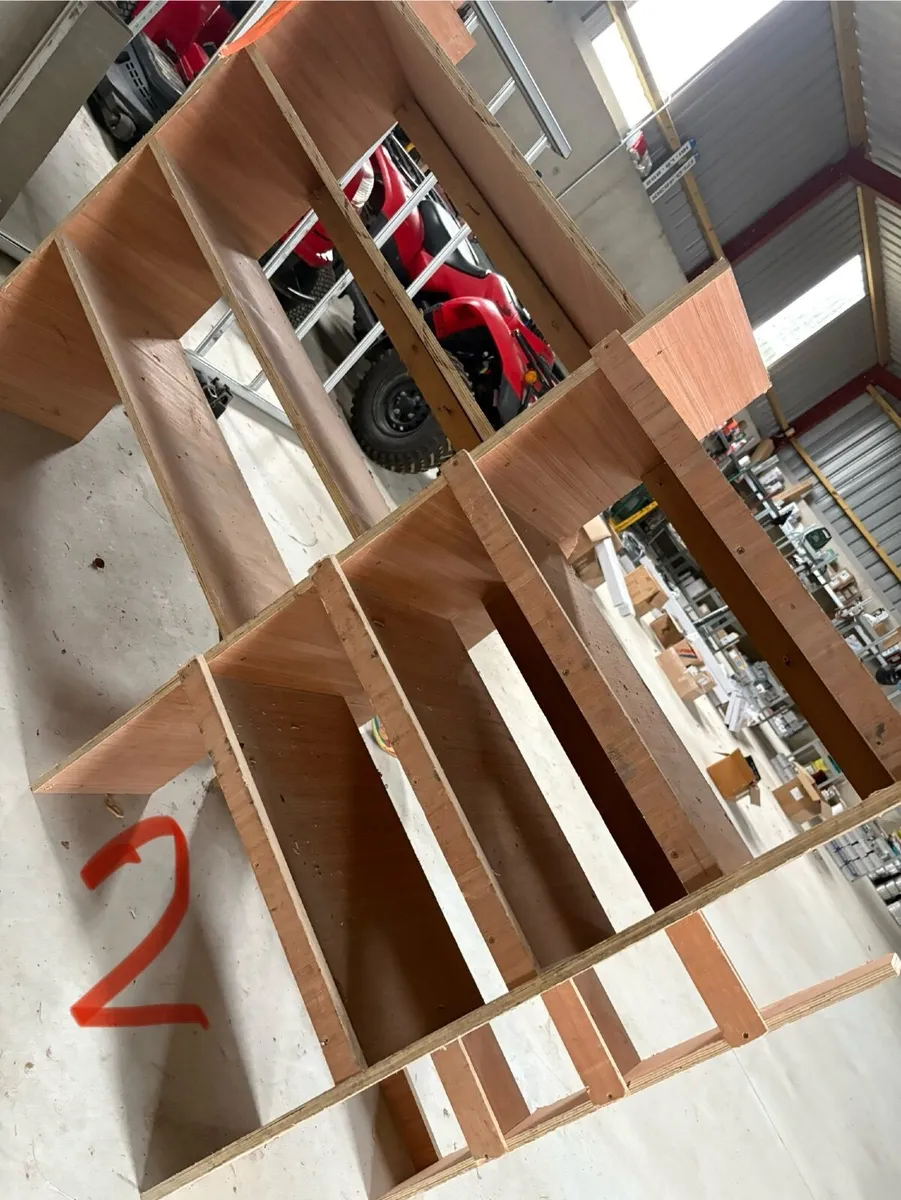 Van shelves - Image 1