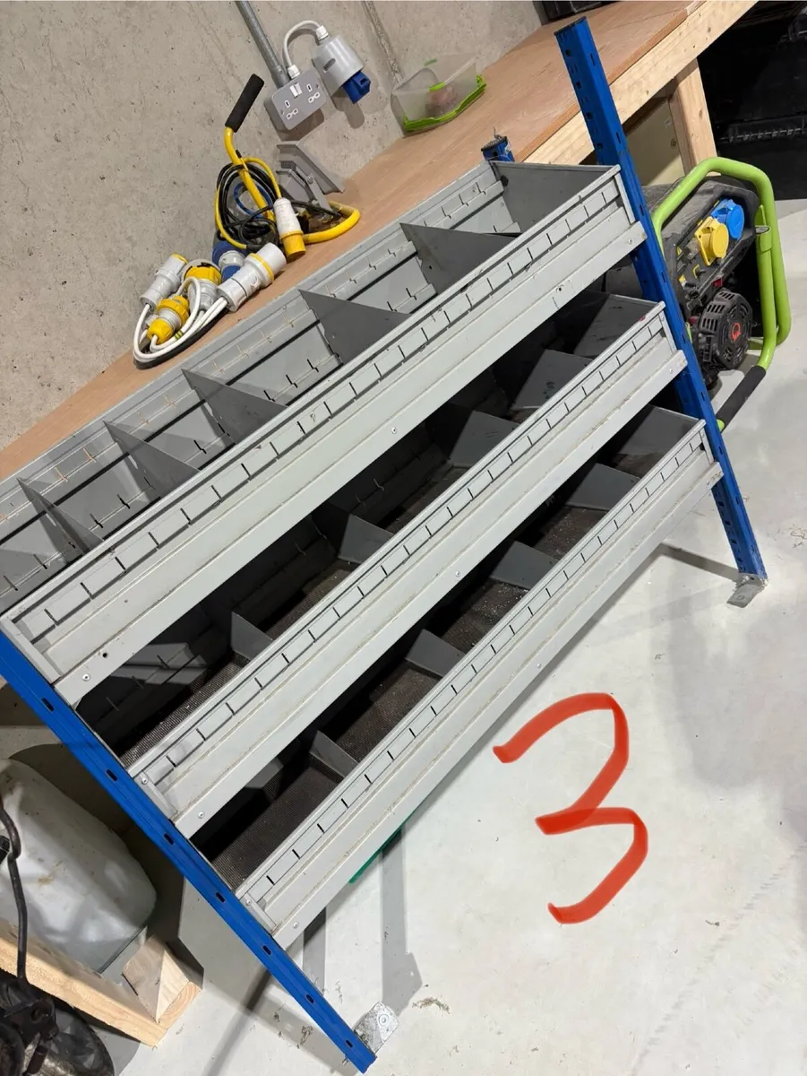 Van shelving + roof rack and accessories - Image 1