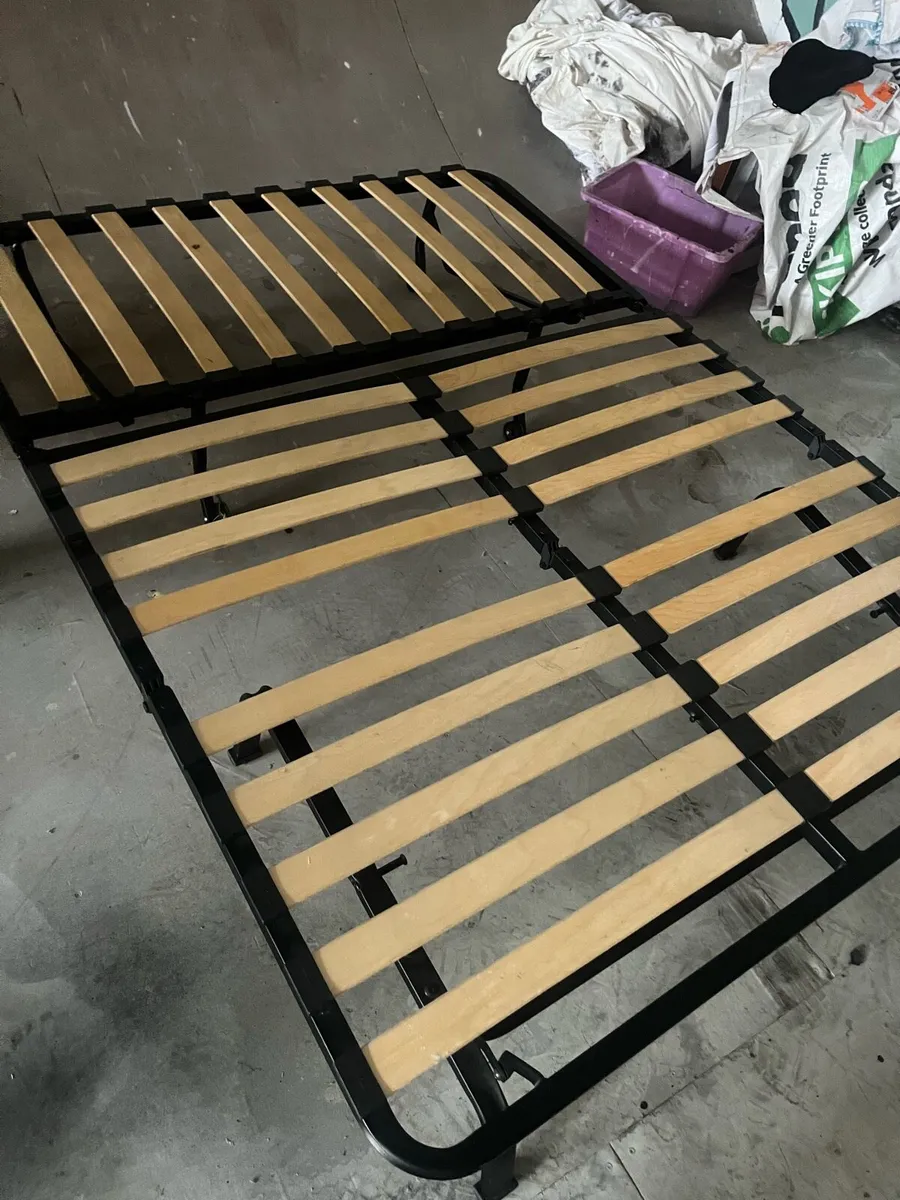 Bed - Image 1