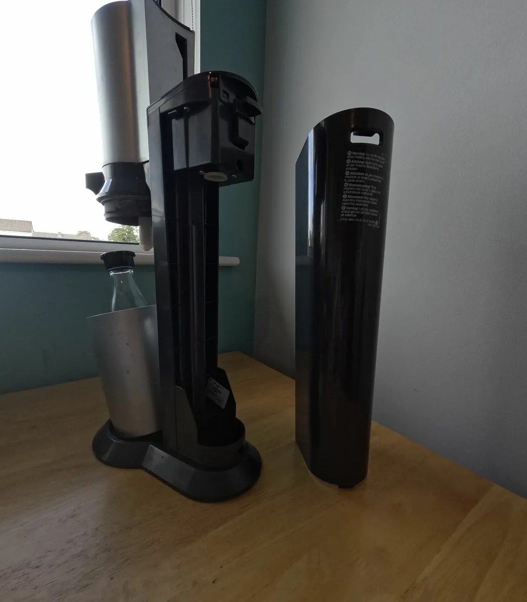SodaStream water carbonator in good condition - Image 3