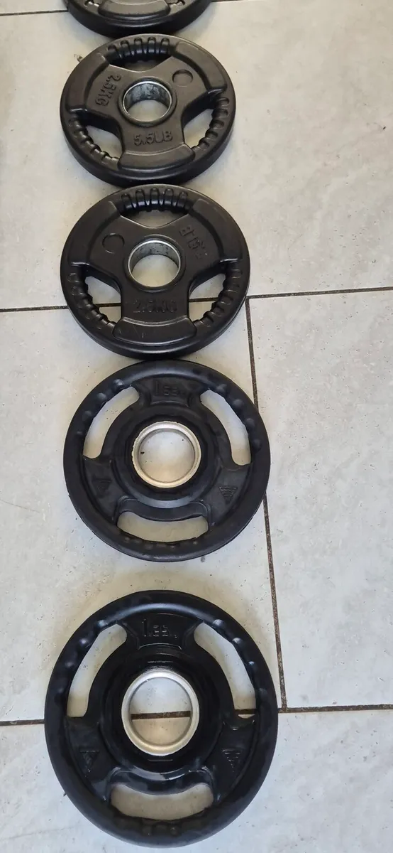 4x2.5kilo and 2x1.25 kilo Olympic tri grip weight - Image 2