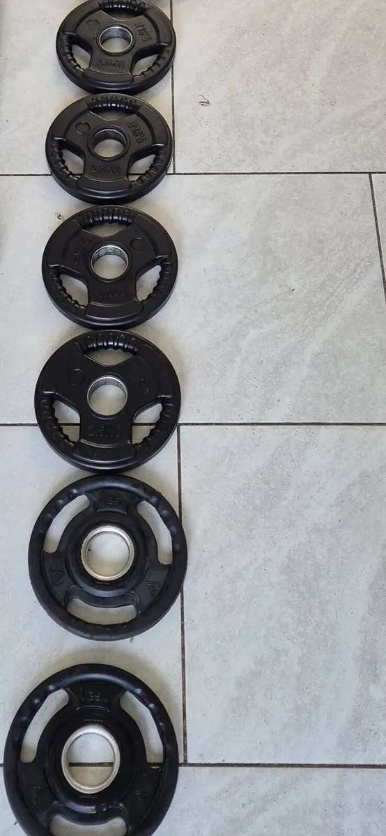 4x2.5kilo and 2x1.25 kilo Olympic tri grip weight - Image 3