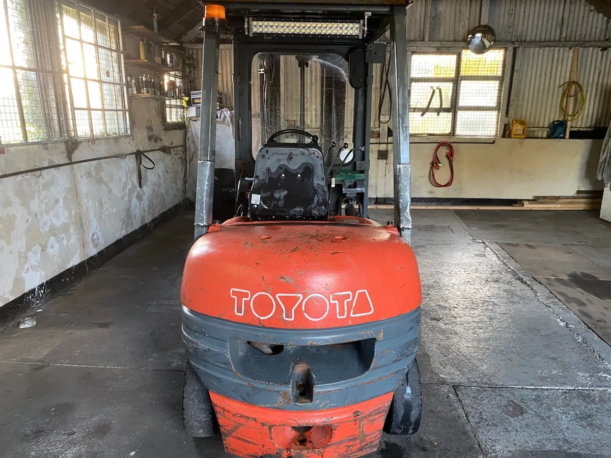 Toyota forklift diesel 2.5 tonne container spec - Image 3