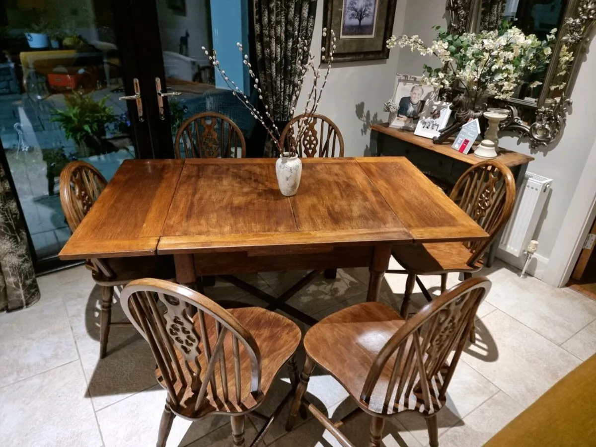 Stunning Teak Table & 6 Chairs...€595 - Image 1