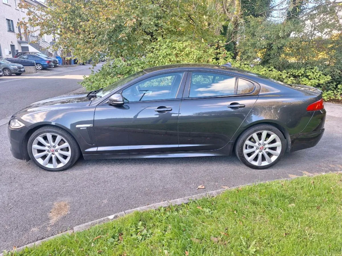 151 Jaguar 2.2 Diesel XF R sport - Image 4