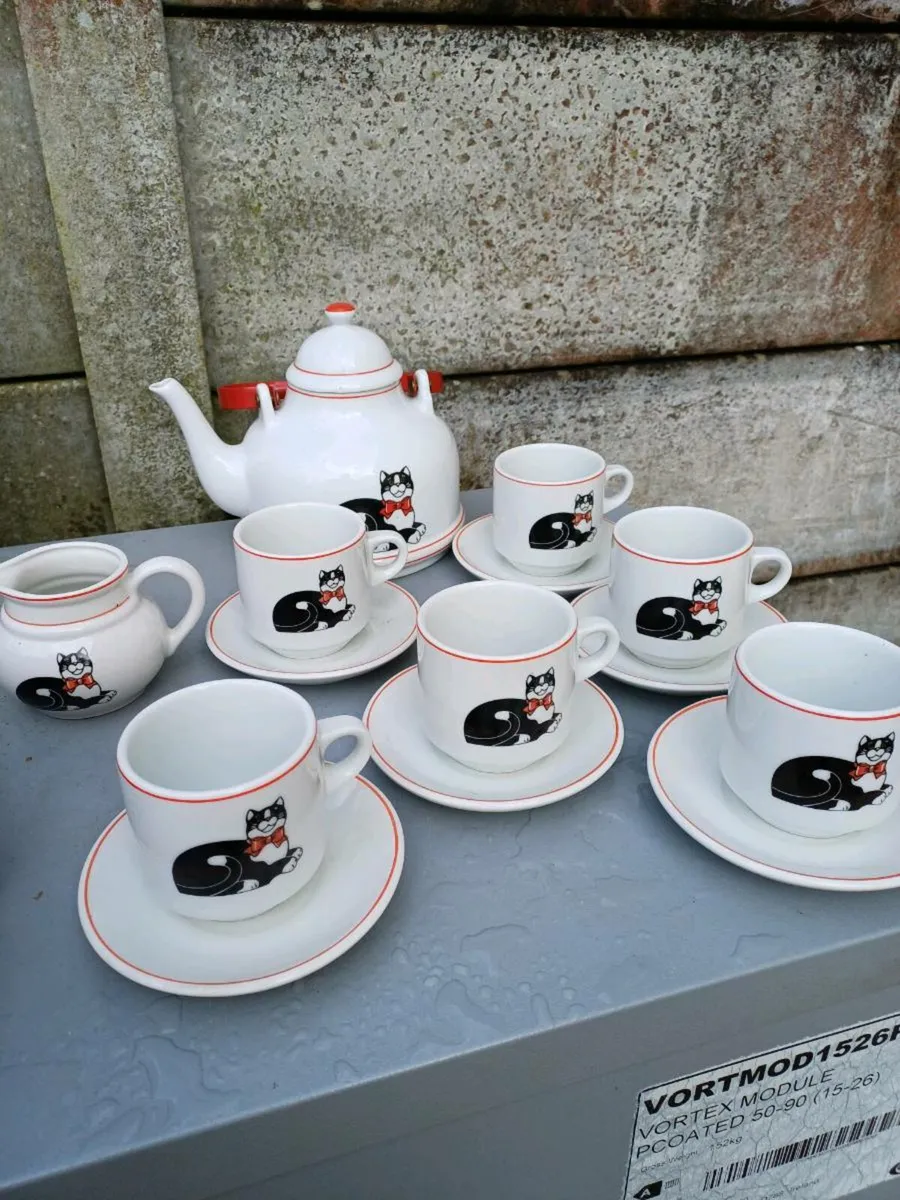 Vintage Richard Ginori Ceramic Teaset - Image 4