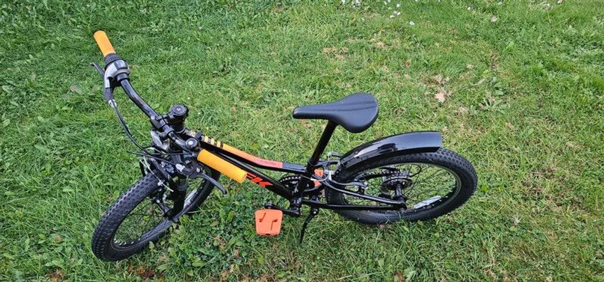 The Trek Precaliber 20,  kids bike. - Image 1