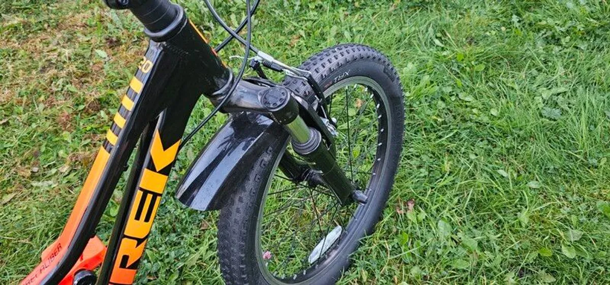 The Trek Precaliber 20,  kids bike. - Image 4