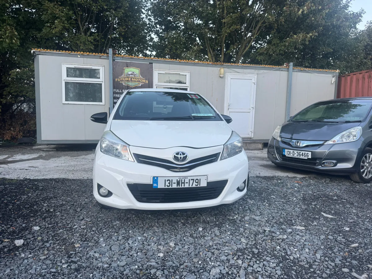 Toyota Yaris 2013 low miles 3 door - Image 3