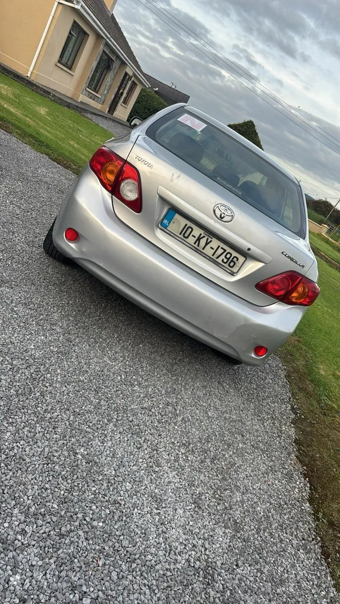 Toyota Corolla 2010 - Image 3