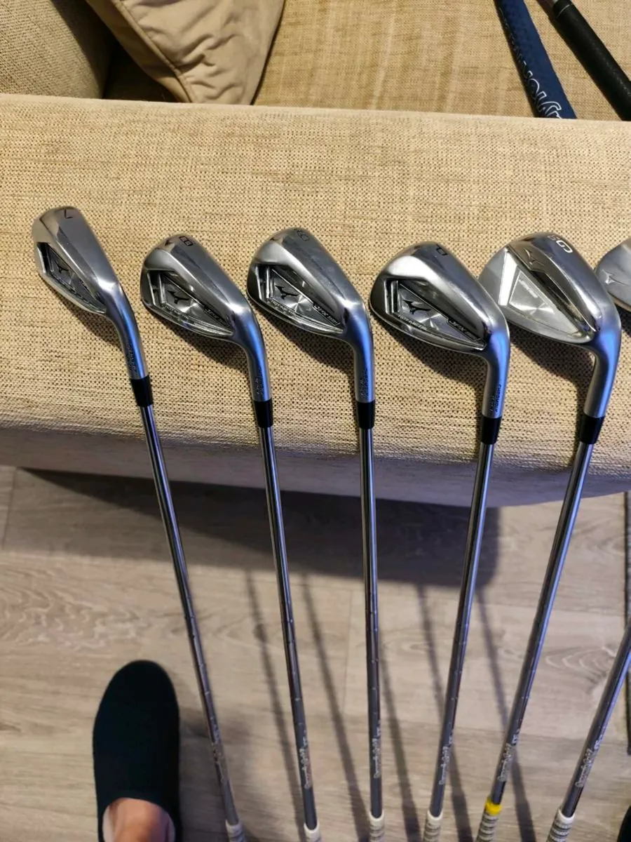 Mizuno irons - Image 1