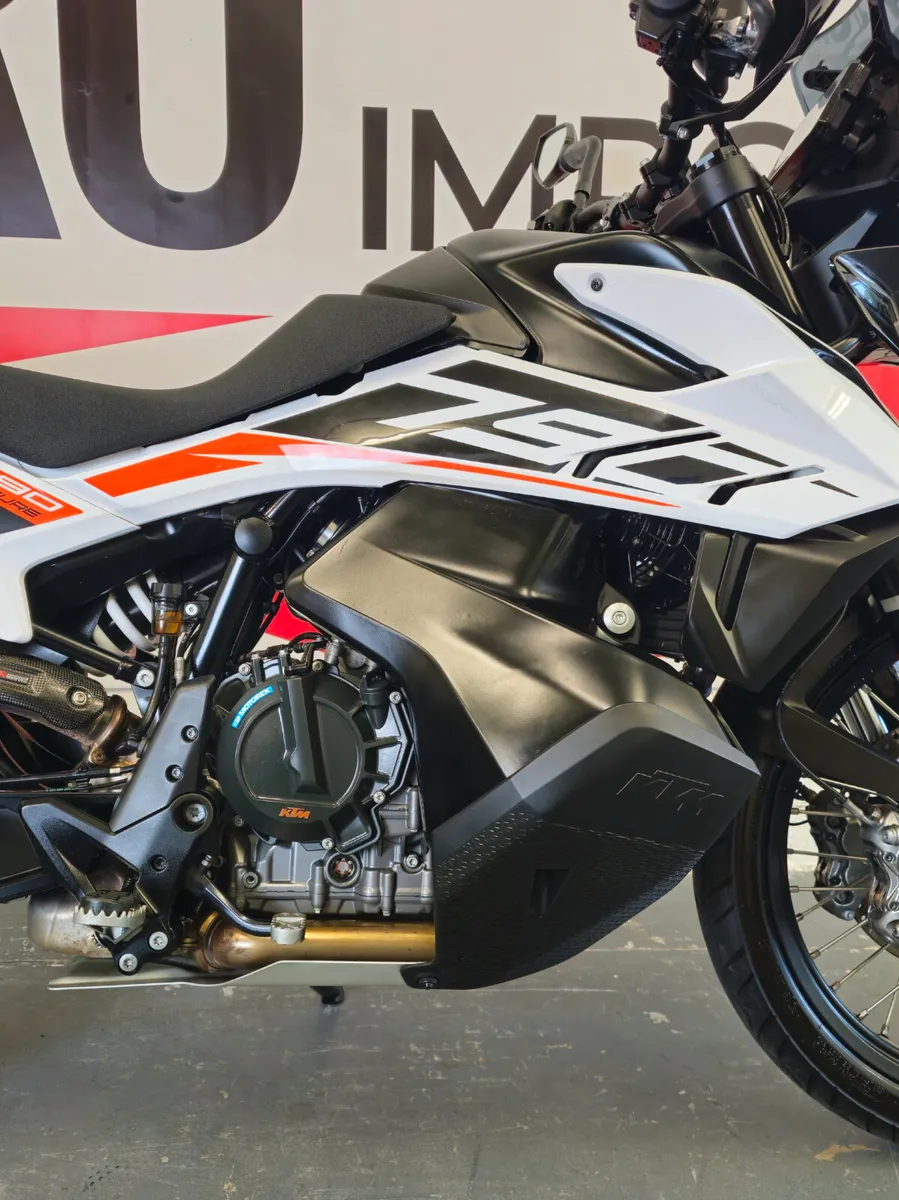 20 KTM 790 Adventure - Image 2