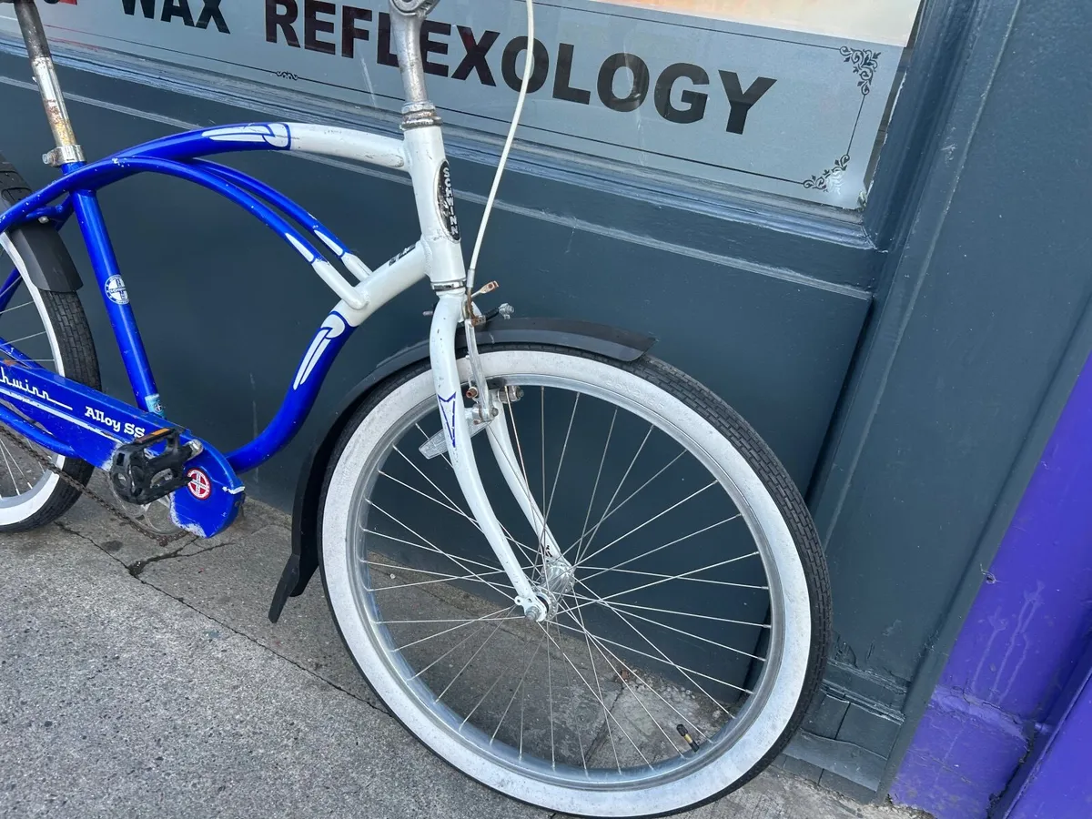 Schwinn Bike ❗️Open 7 days ❗️ - Image 3