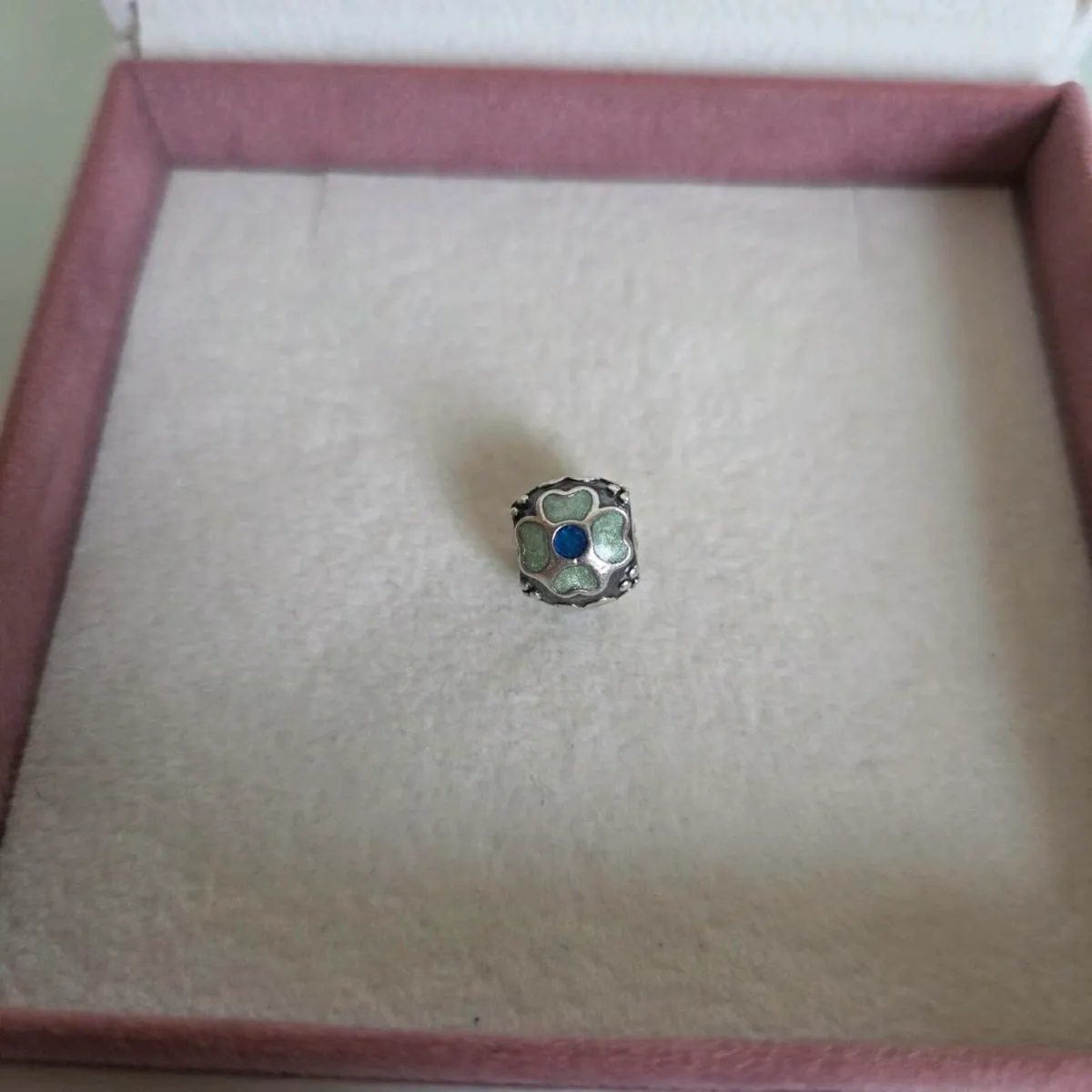 Pandora charm daisy flower enamel green - Image 3