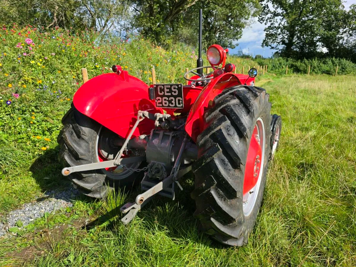 1965 massey ferguson 135 vintage tractor - Image 3