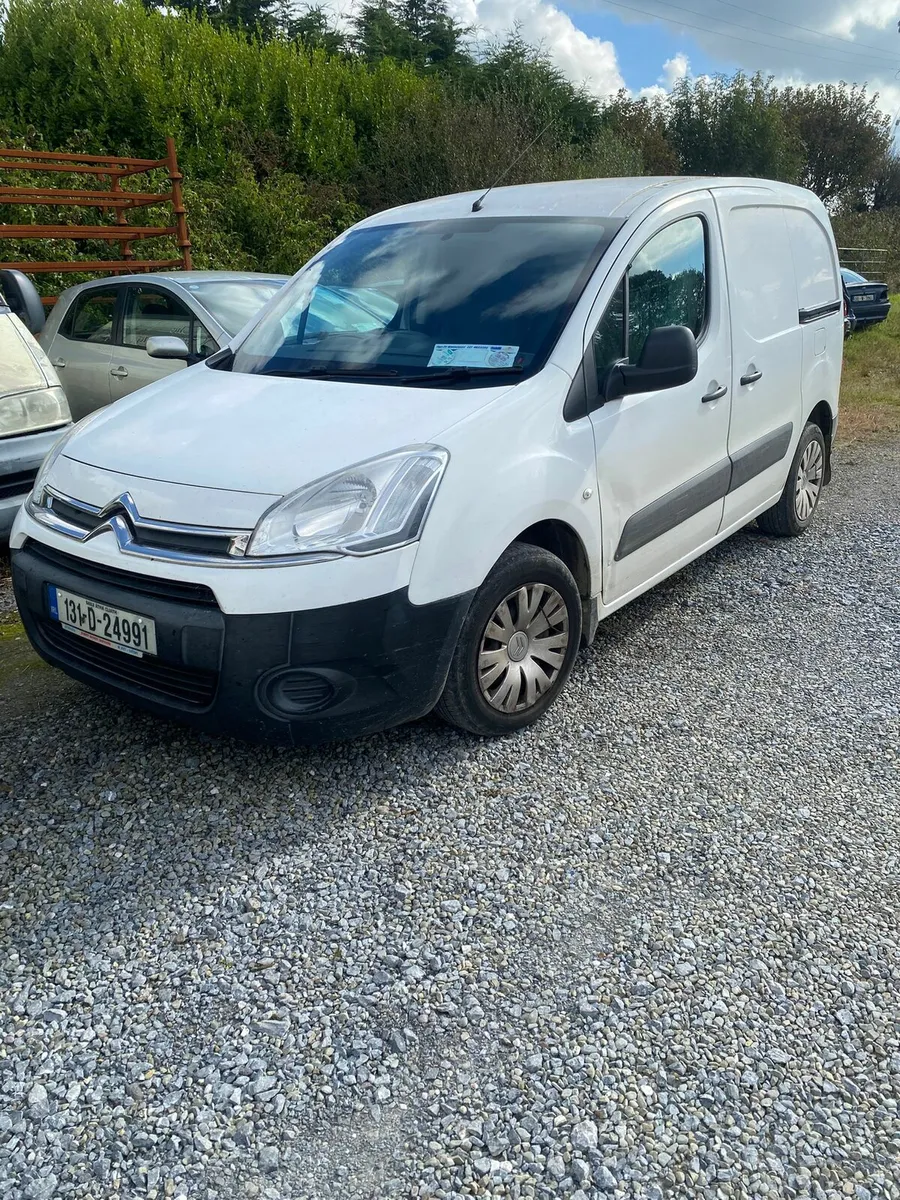 131 Citroën Berlingo 3seater - Image 1