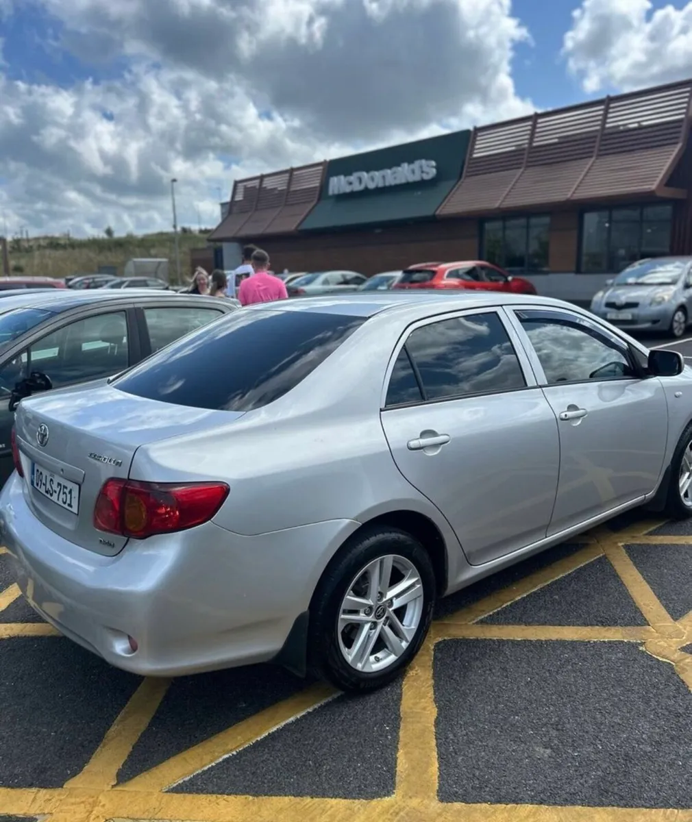 Toyota Corolla - Image 2