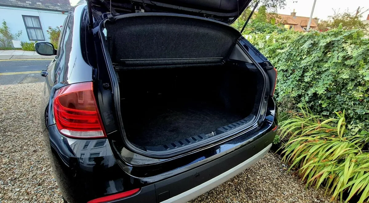 BMW X1 2010 - Image 2