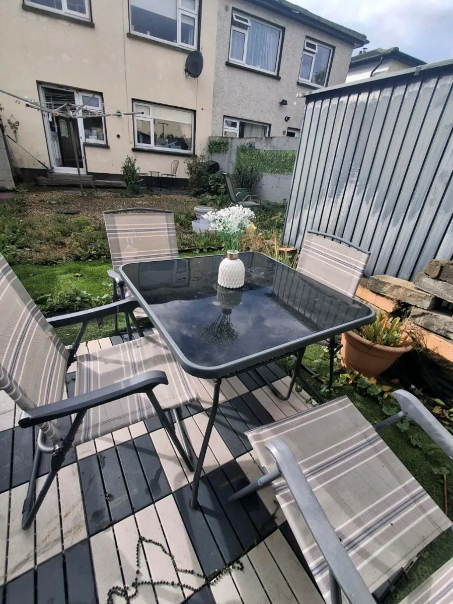 Garden table four chairs - Image 4