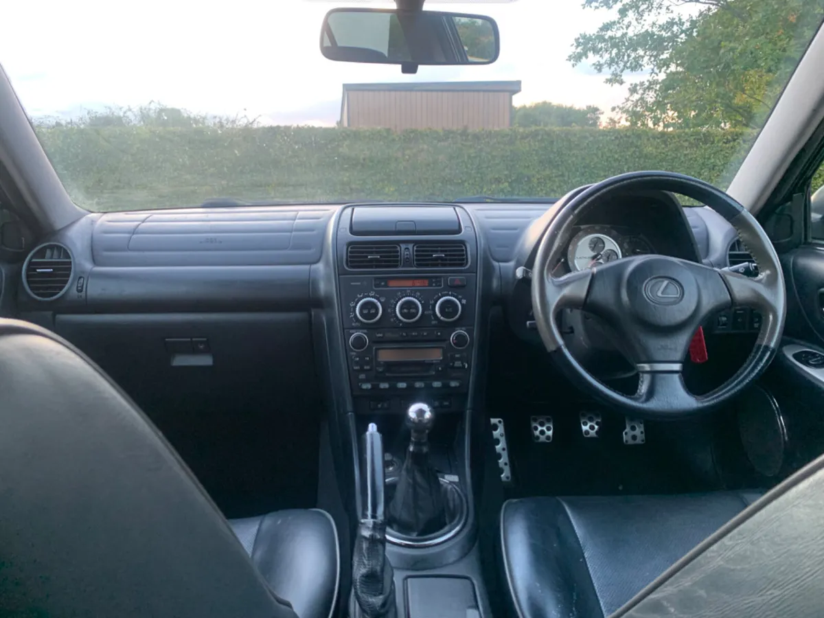 2004 LEXUS IS200 SPORT | TRD KIT | LSD | SUNROOF - Image 4