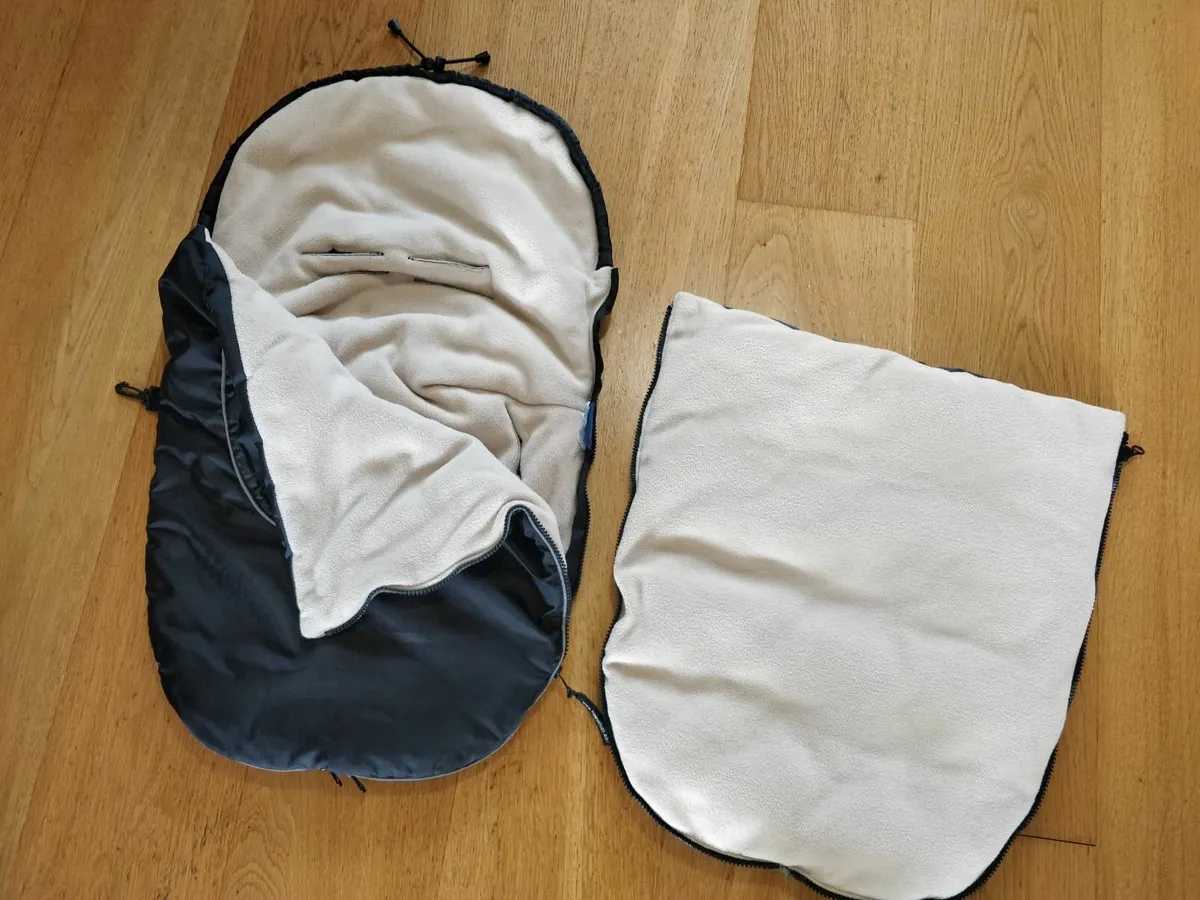 Hippychick Newborn All Seasons Footmuff - Image 2