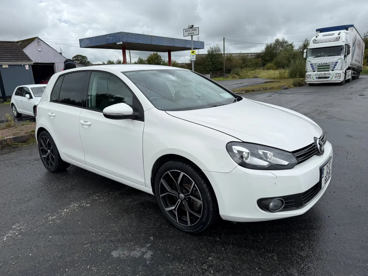 Volkswagen Golf 2012 1.4L AUTOMATIC PETROL TSI - Image 4