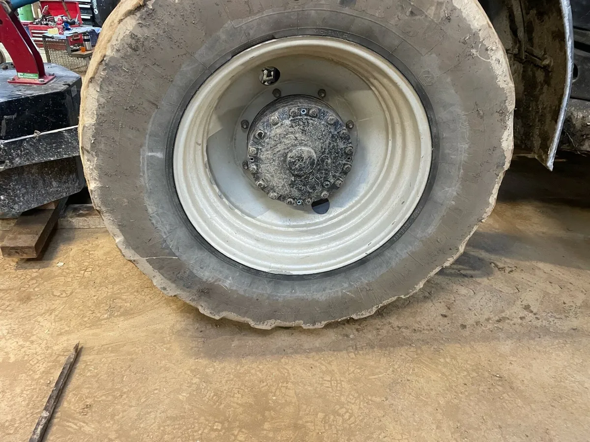 Tractor rims and tyres - Image 3