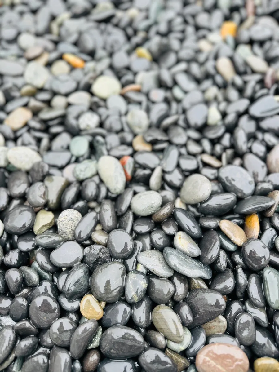 Memorial stones, polished grave pebbles, slate. - Image 1