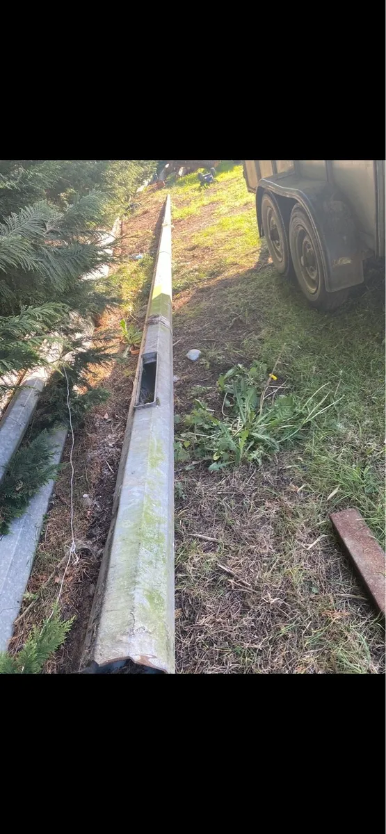 Street poles - Image 1