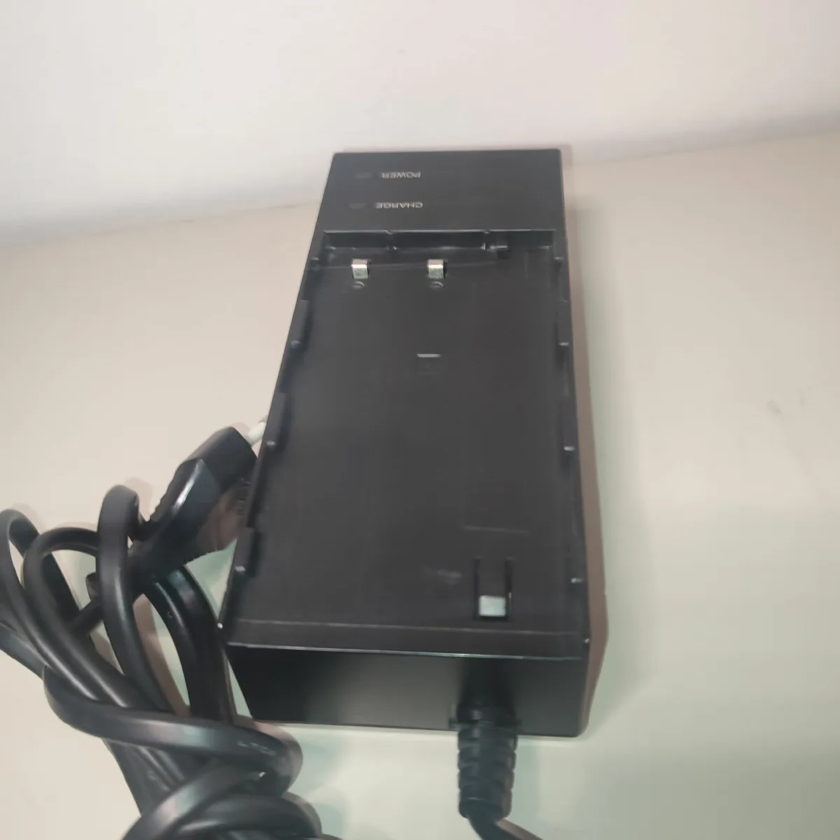 Model Revue ET 765.076 5 Mains & Battery Charger - Image 4