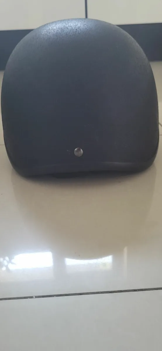 2x horse riding helmet - Image 3