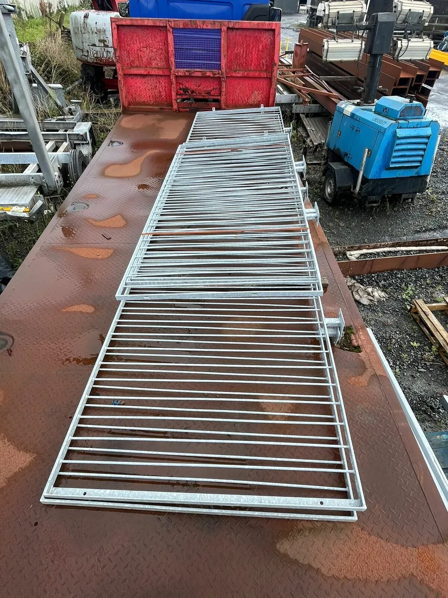 Brand New Galvanised Railings - Image 3