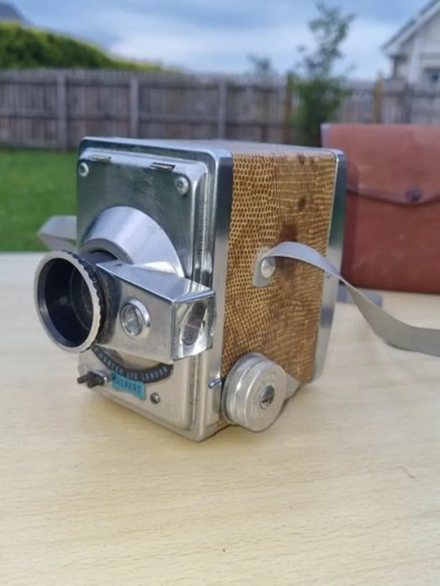 Hunter Gilbert Box Type 120 Roll Film Camera - Image 2