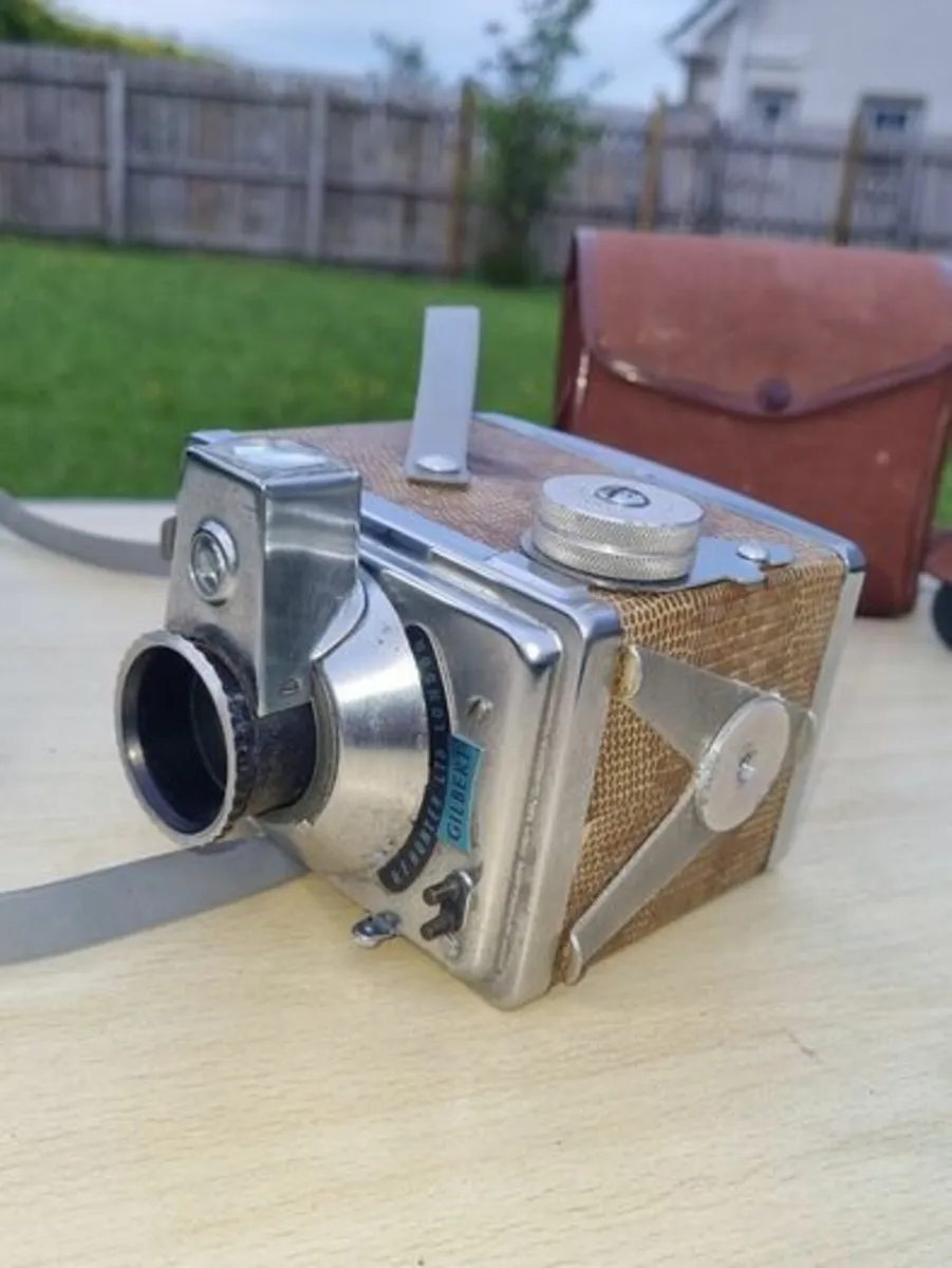 Hunter Gilbert Box Type 120 Roll Film Camera - Image 3