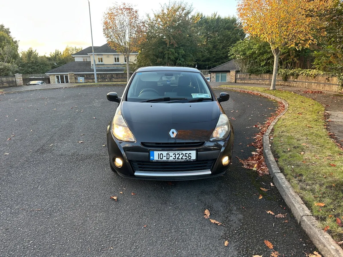 10 Renault Clio 1.5  Diesel - Image 2
