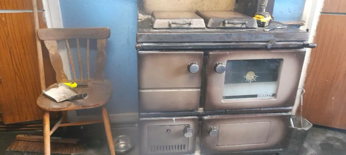 Solid fuel cooker superstar range