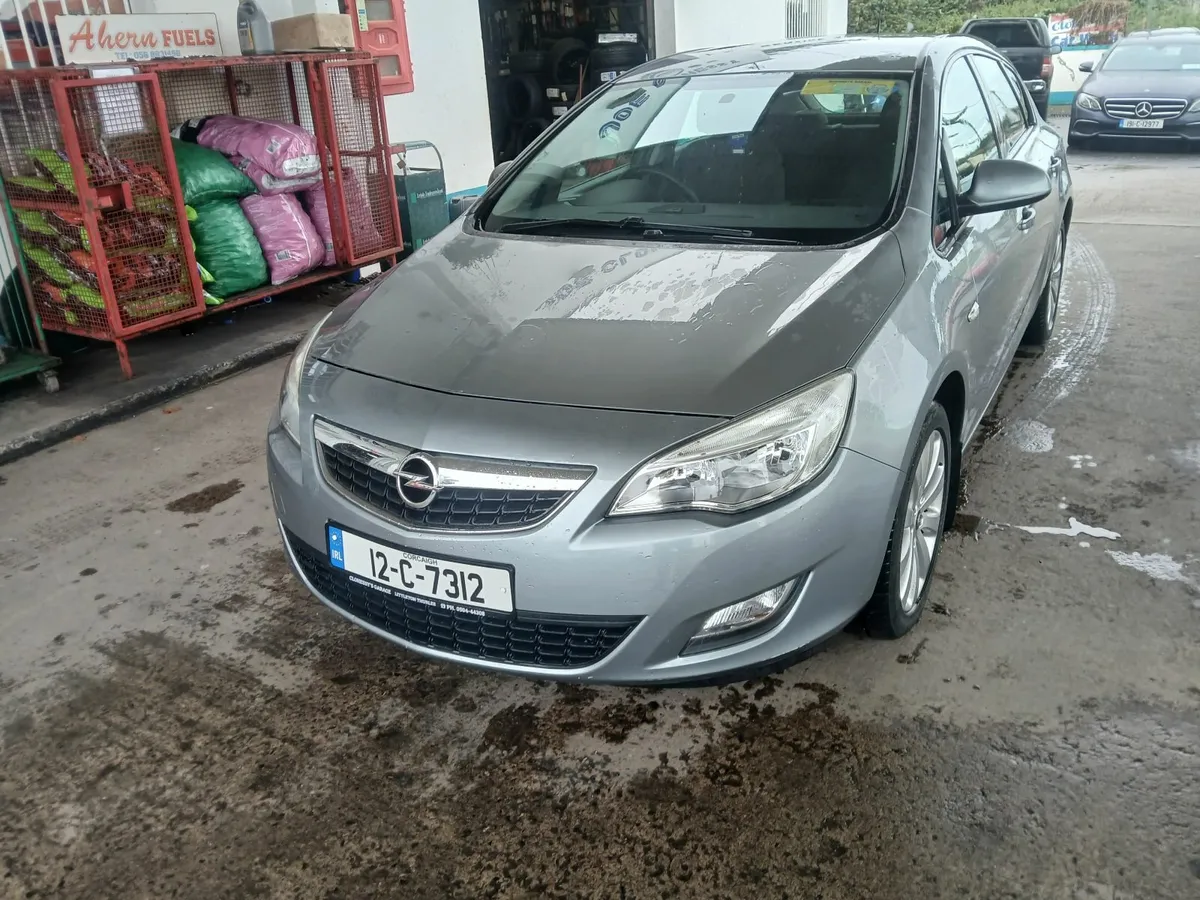 Opel Astra 2012 - Image 3