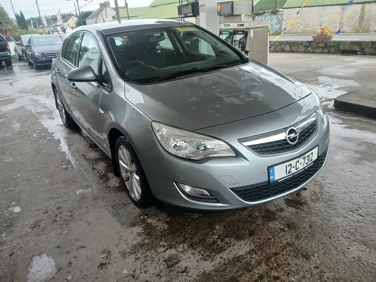 Opel Astra 2012 - Image 4