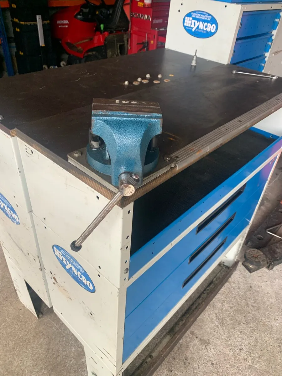 Van shelving units - Image 4