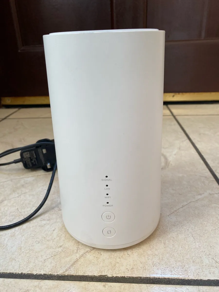 Huawei B528s-23a Wifi 4G Router - Image 2