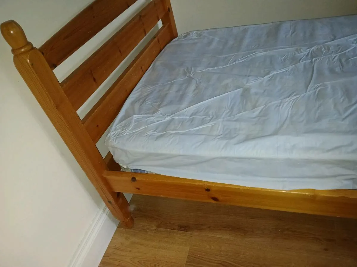 Single bed - Image 3