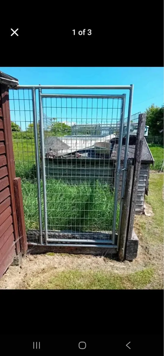 Dog kennel gates - Image 1