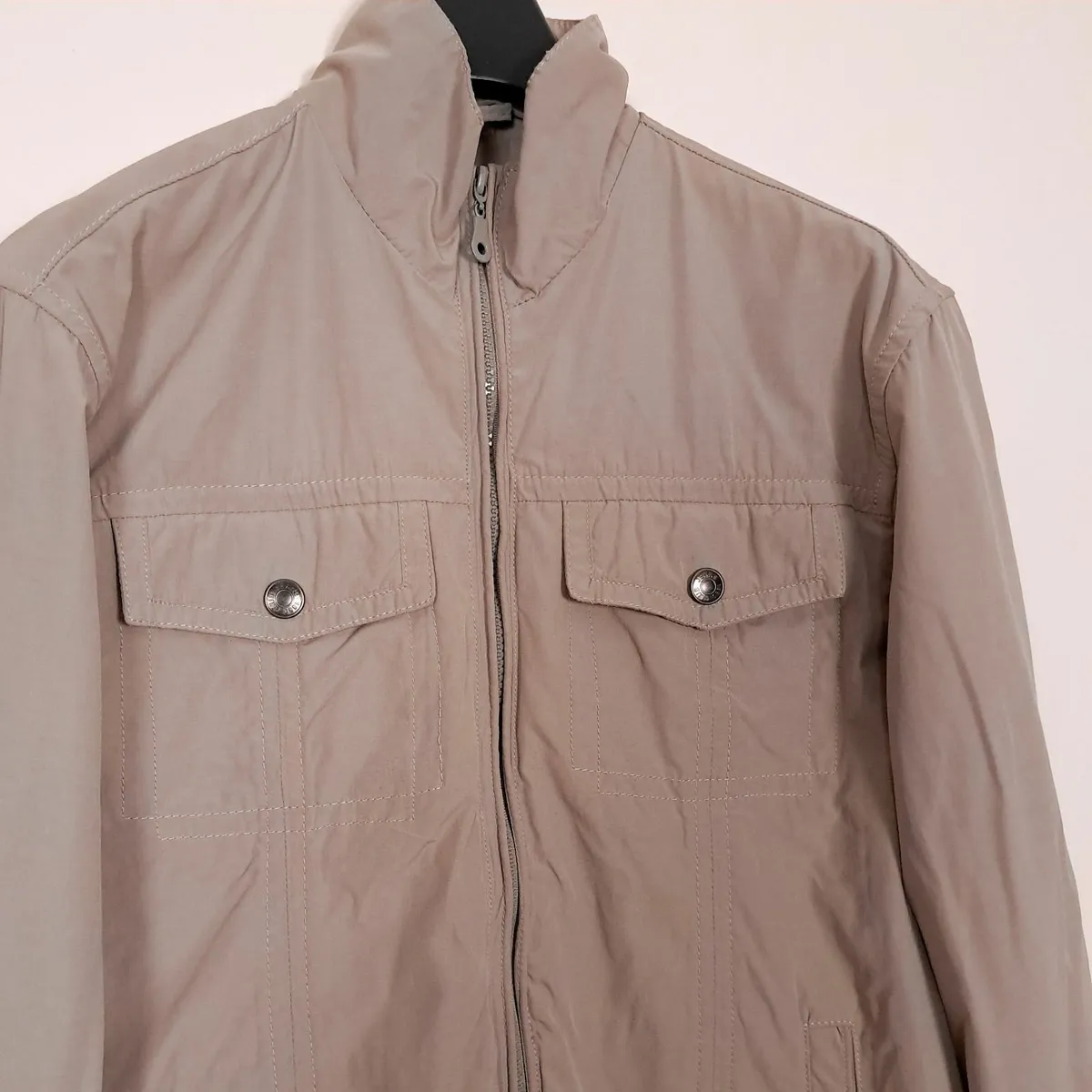 1880 Club Beige Grey Bomber Jacket Mens Boys S - Image 2