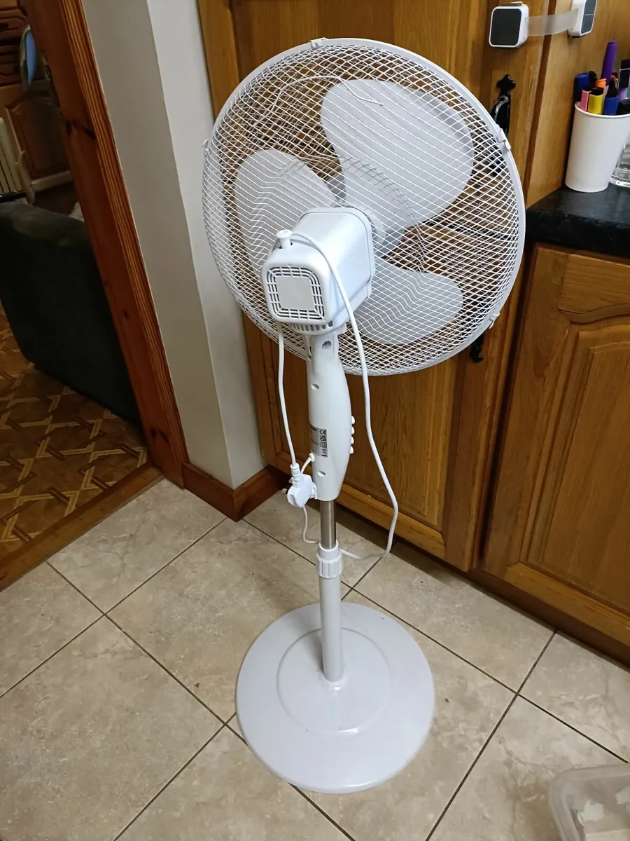 Large electric fan on stand - Image 2