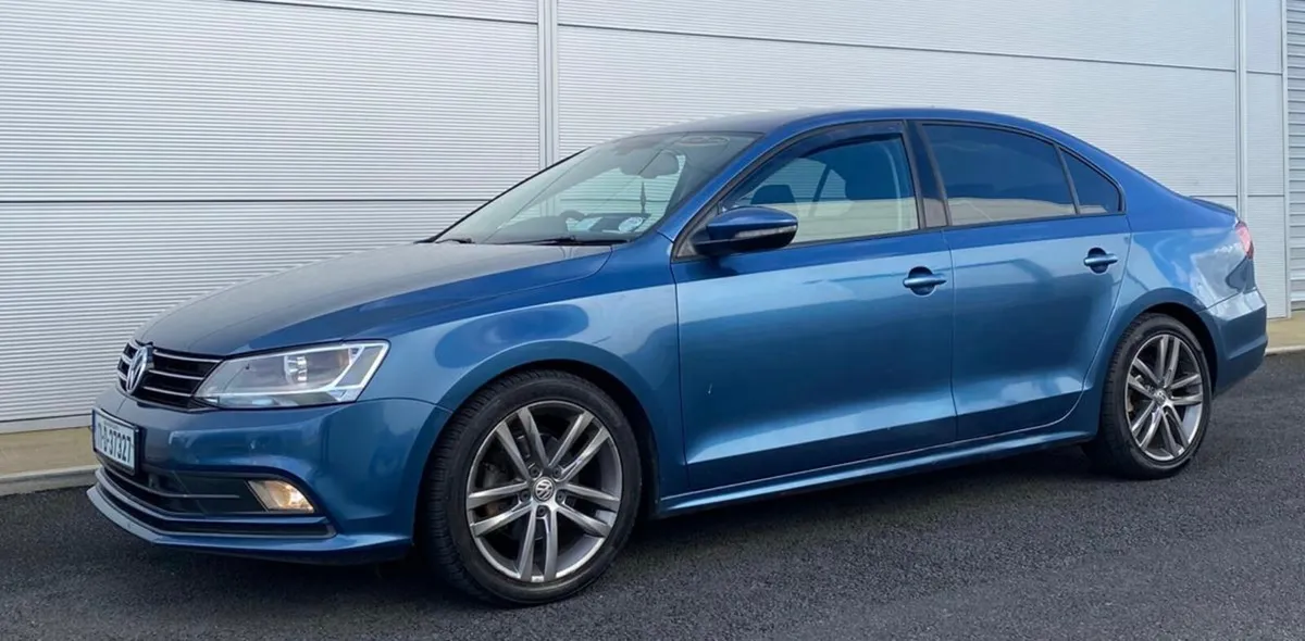 Volkswagen Jetta 2017 - Image 4