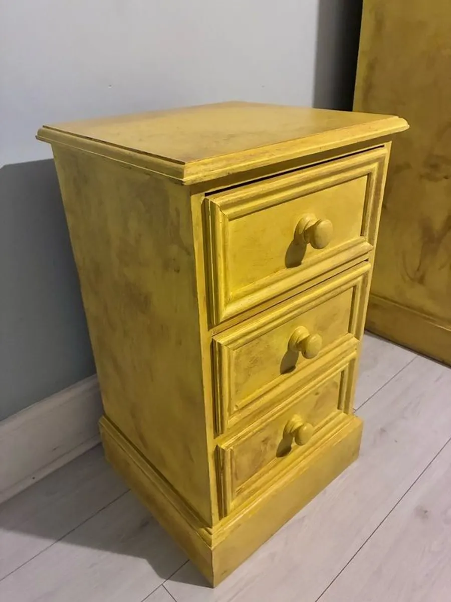 Bedroom Furniture Set - Image 4